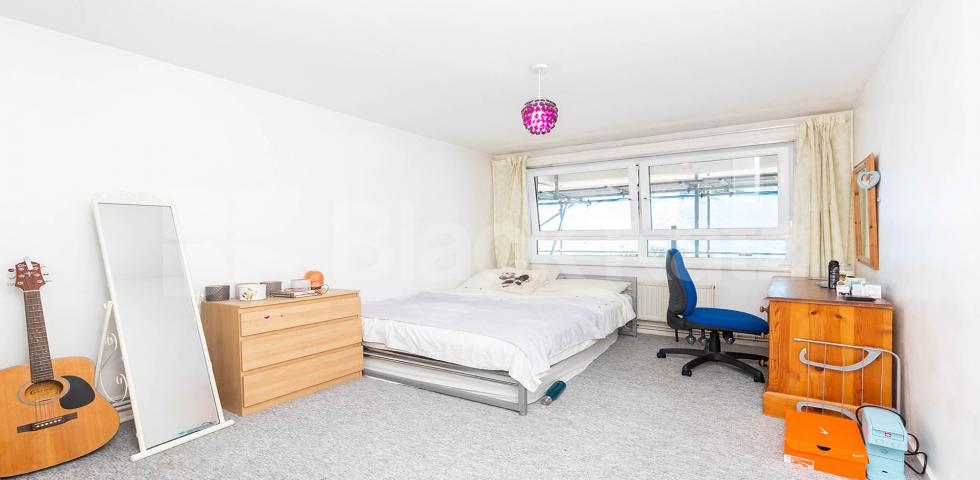 			GOOD FOR 3 SHARERS!, 2 Bedroom, 1 bath, 1 reception Flat			 Pembroke Street, Caledonian road / Kings cross